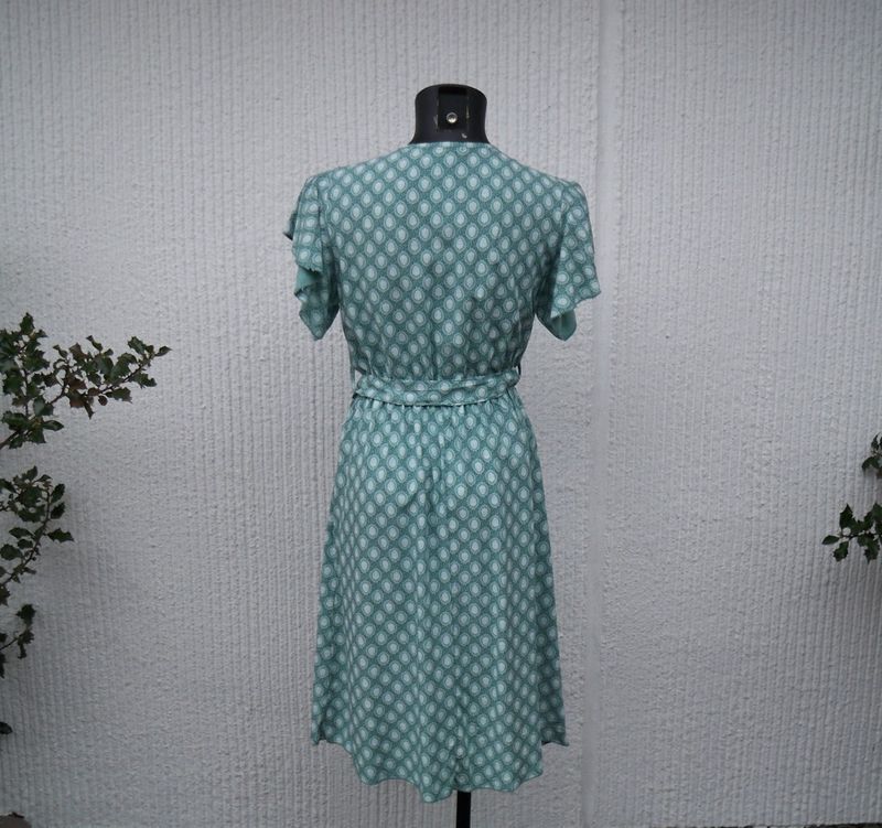 Mönstrad omlottklänning Jadegrön