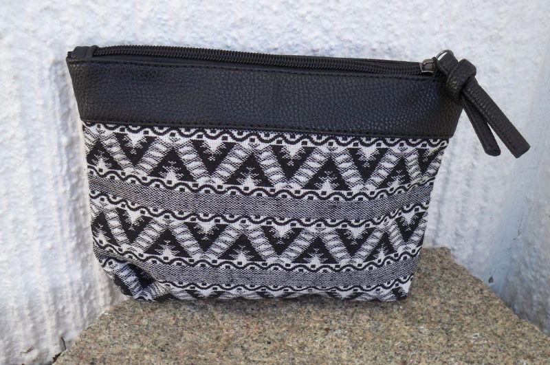 Mönstrad Svart Vit Sminkväska Bags by Dansk