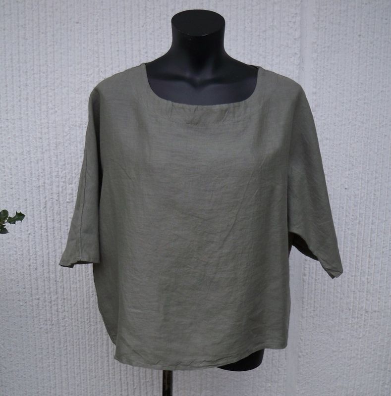 Khakigrön Linneblus Med Halvlång Ärm. Puro Lino