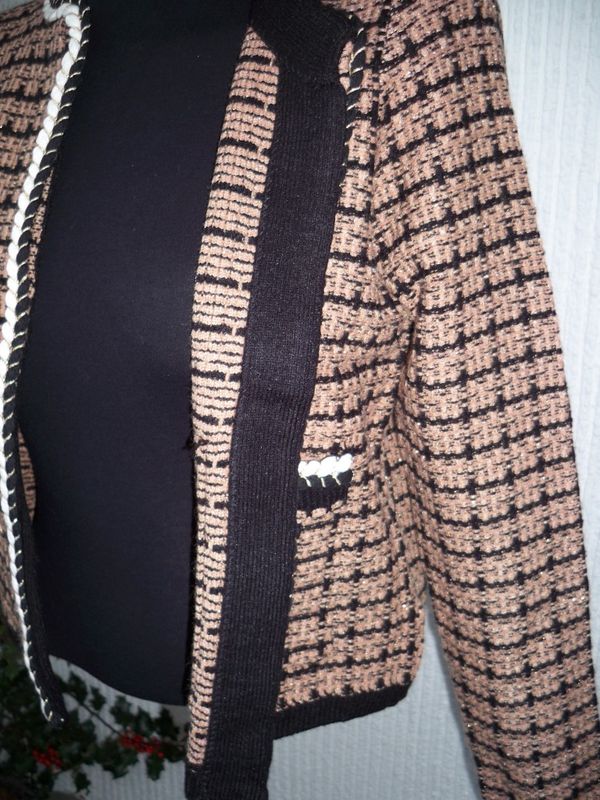 Kort Stickad Rutmönstrad Jacka Kamelbrun Svart