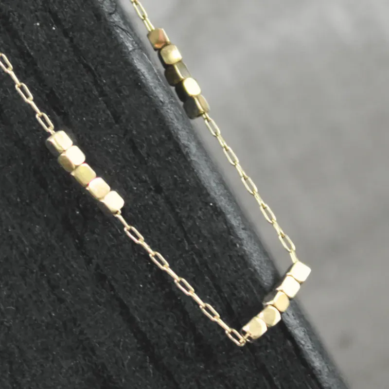 Guldpläterat Stålhalsband Mini Kuber