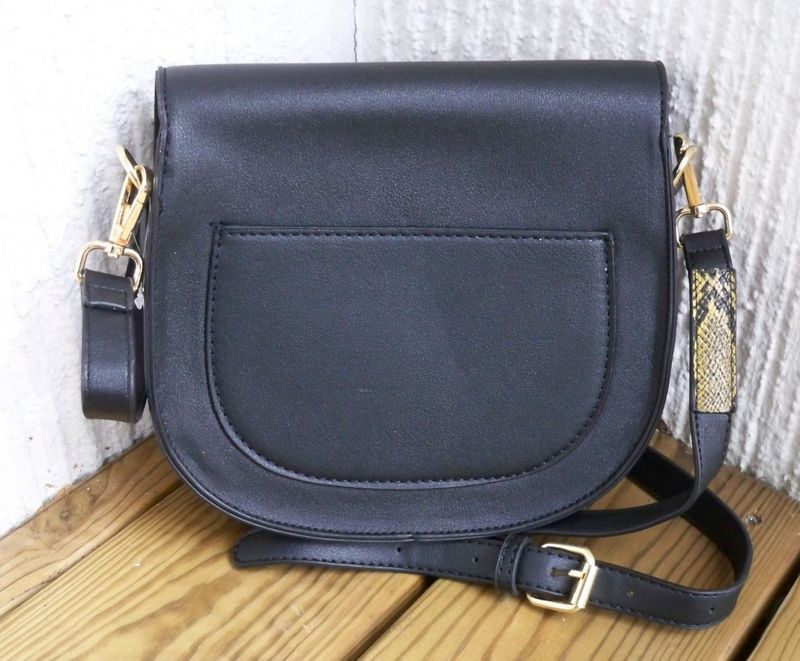 Axelremsväska Svart/gult ormskinn