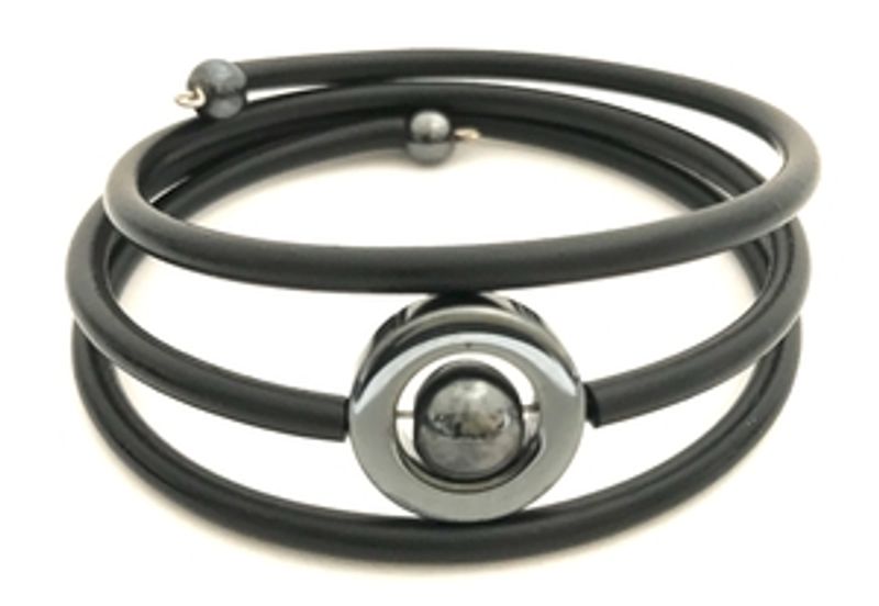 Gummiarmband Dilba Grå Hematit. Magnani Smyckesdesign