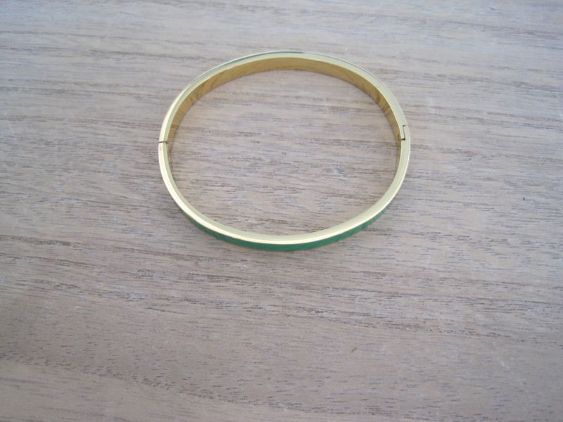 By Odahl Guccigrönt Stelt Stålarmband