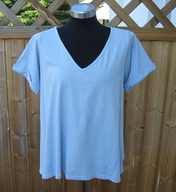 Huvudbild Ljusblå T-shirt A-linje