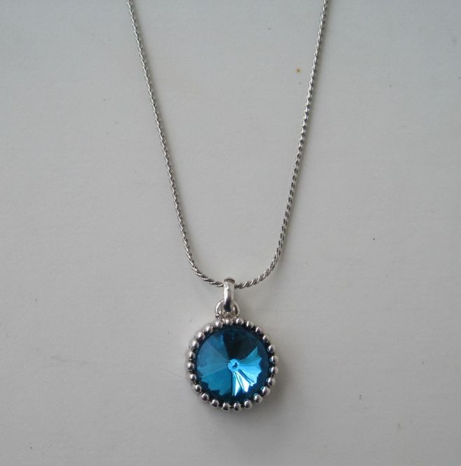 Huvudbild Långt Halsband Blå Rundel