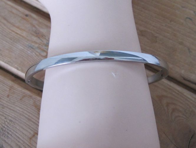 Huvudbild Stelt Smalt Stålarmband Silverfärg