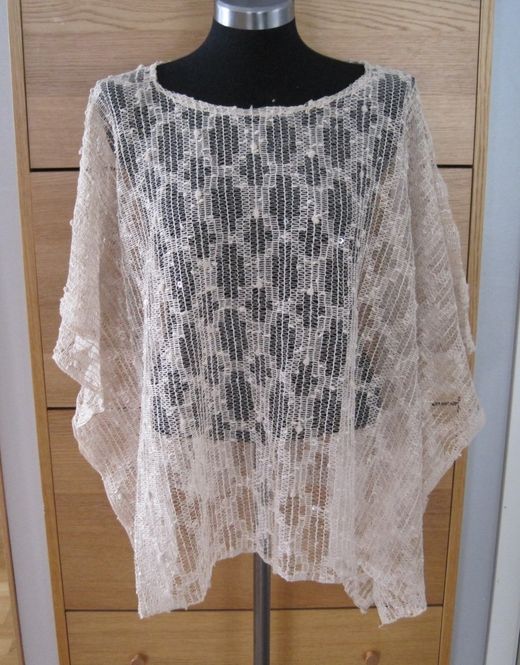 Huvudbild Beige Spetsponcho / Nätponcho