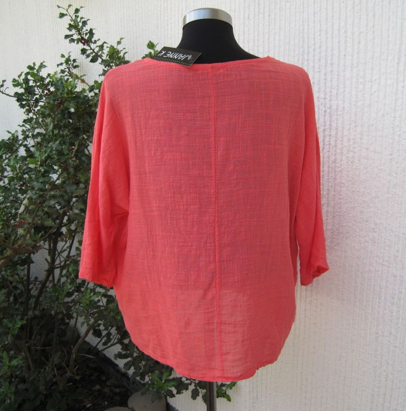 Korallrosa bomullsblus med halvlång ärm. Made in Italy
