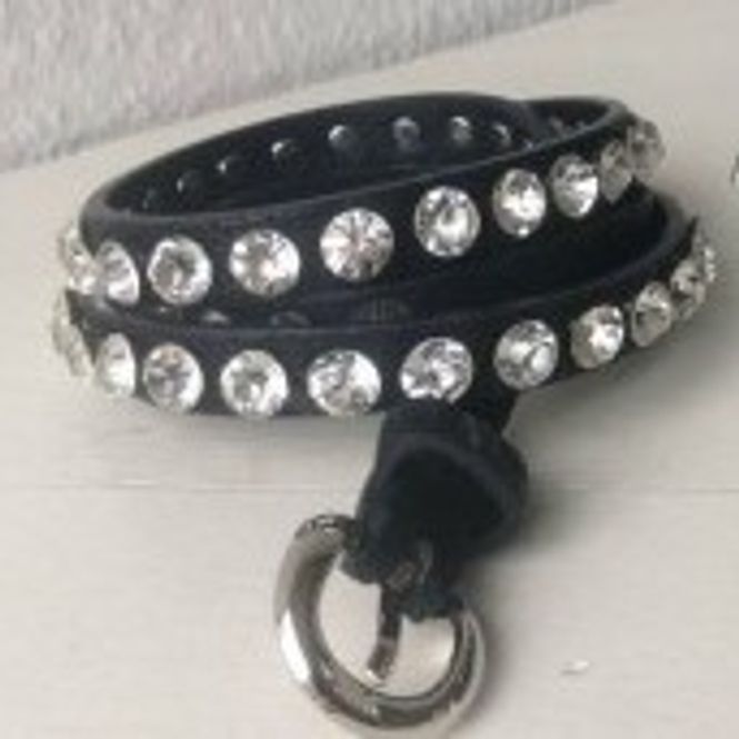 Huvudbild Smalt svart bälte med stenar