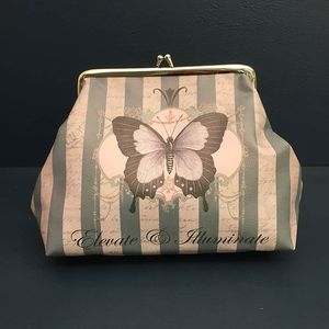 Necessärer/sminkväskor